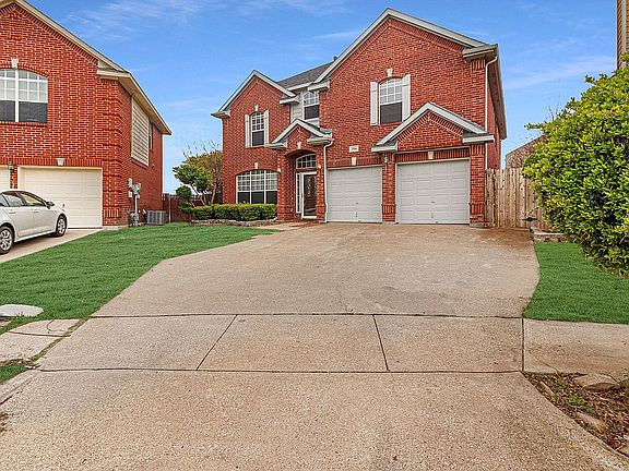 2nd image of 2506 Ivanridge Cir