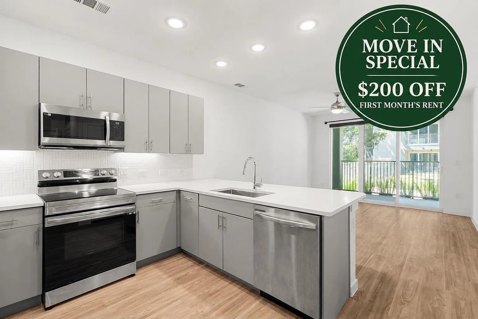 1 bed, 1.0 bath, 701 sqft, $1,650 — Photo 1