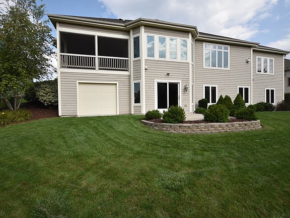 2nd image of 1915 Coldwater Creek Dr