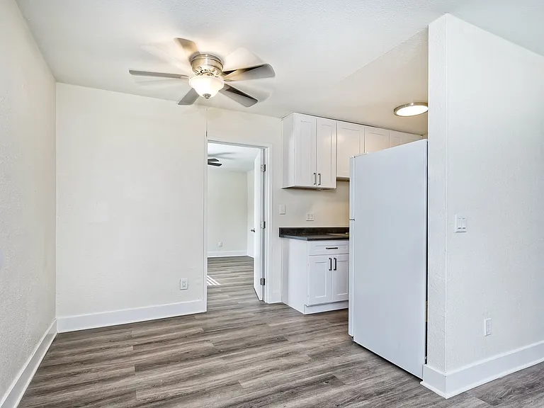 552 Van Houten Ave #A — Photo 1