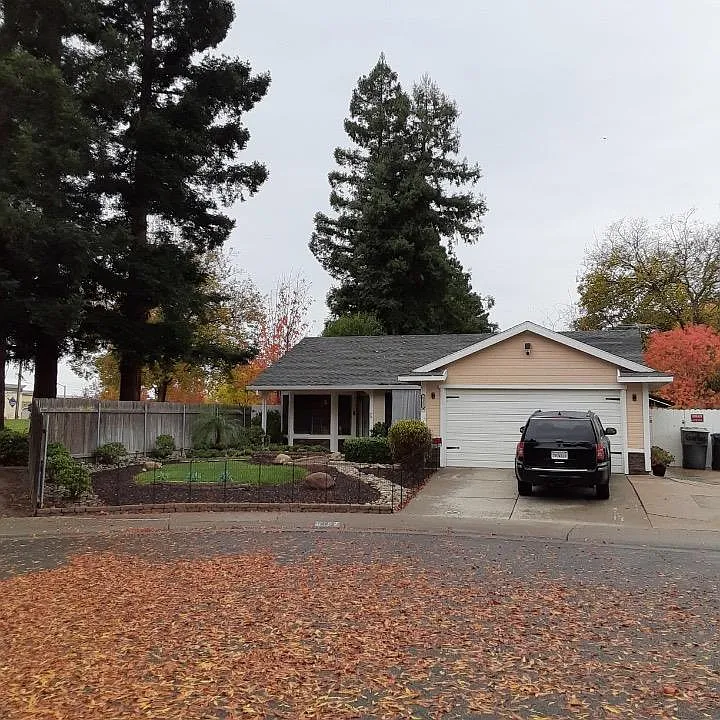 8182 Heather Grove Ct photo 1