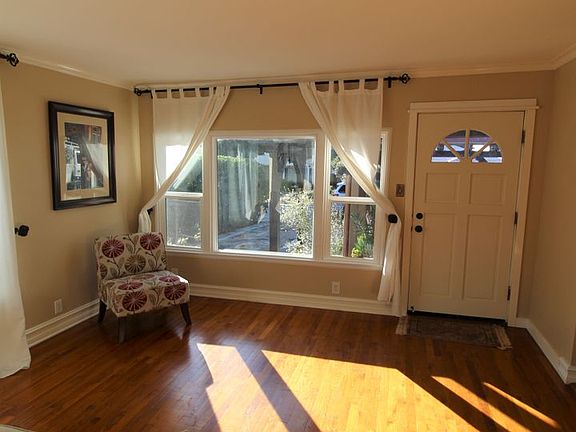 5th image of 136 Shamrock Dr