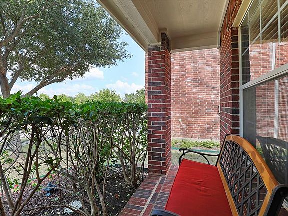 3rd image of 6112 Marsh Rail Dr