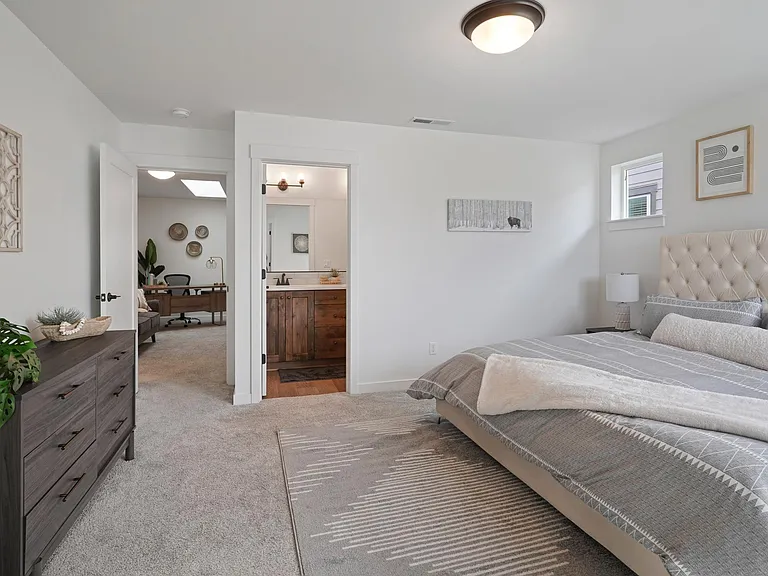 2376 NE Victor Pl — Photo 33