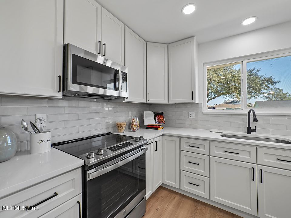 1st image of 4536 Grassey Cay Ln