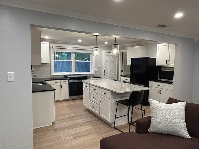 457 Heman Dr — Photo 8