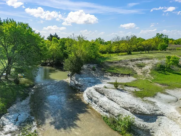 1302 Forreston Rd, Waxahachie, TX 75165