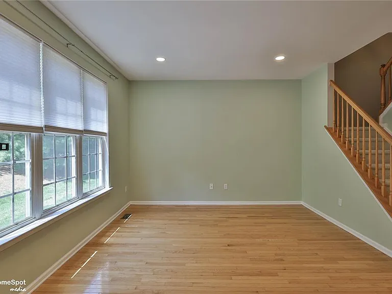 8149 Cross Creek Cir — Photo 17