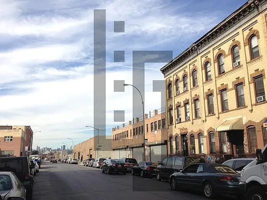 Rented by Loom Group | media 8