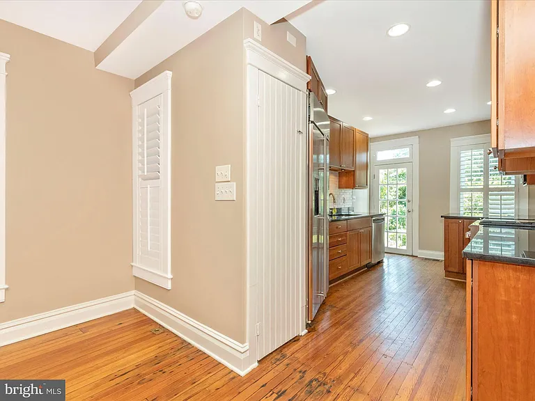 232 Dill Ave — Photo 34