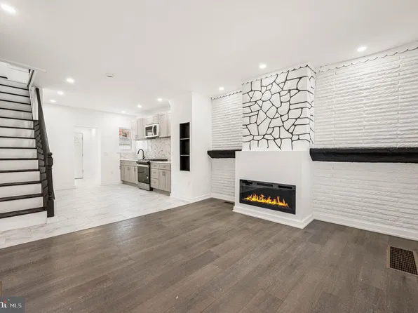 2103 S Daggett St, Philadelphia, PA 19142