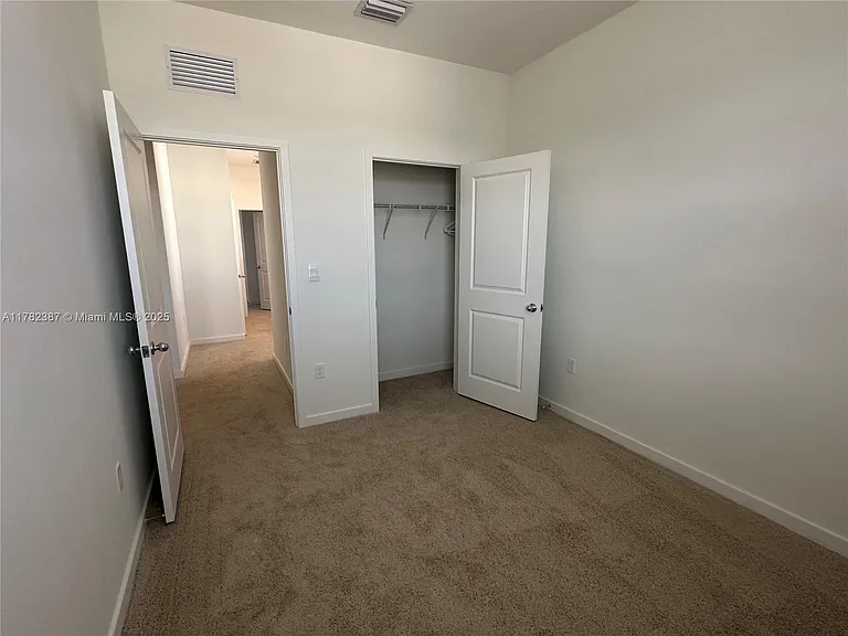 822 SW 11th Ter — Photo 22