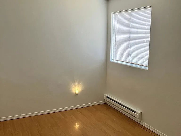 2429 NE Saratoga St — Photo 12