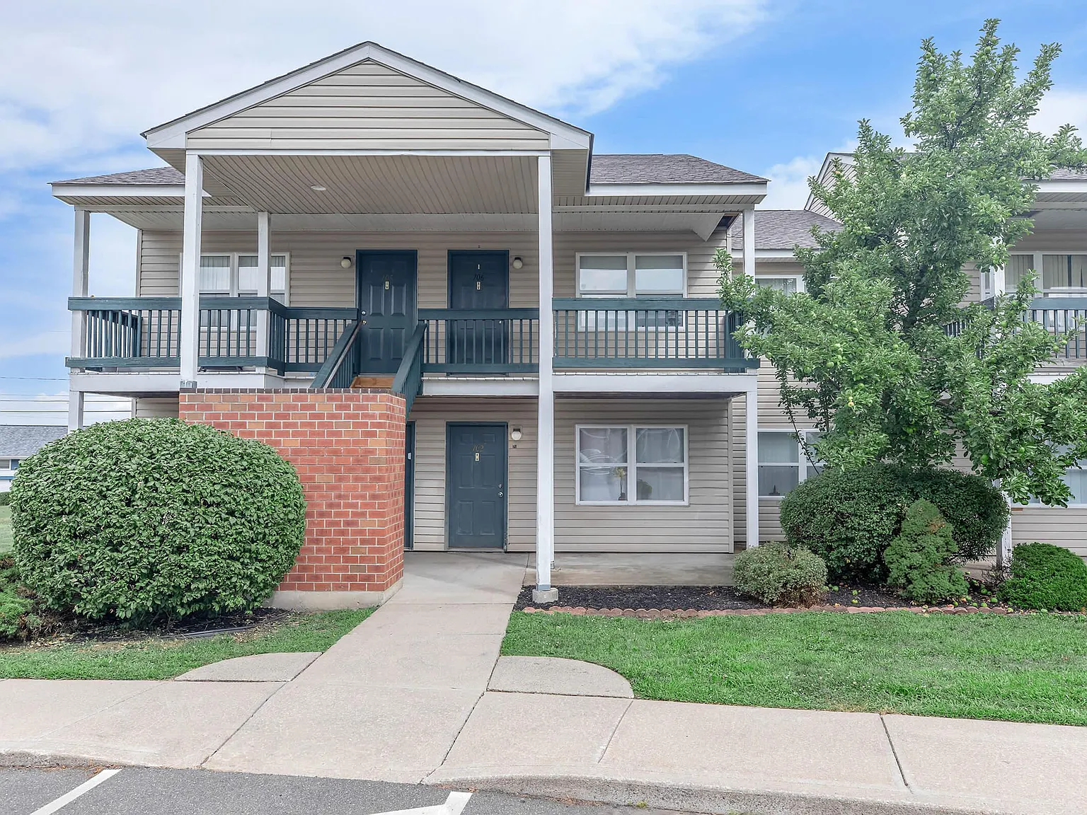 Hudson Pointe — Photo 2