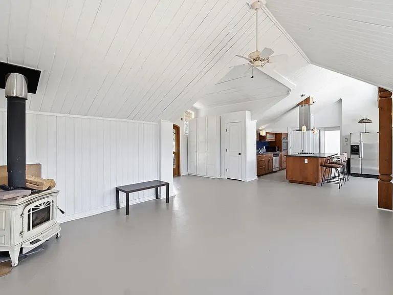 1036 La Cienega Rd — Photo 4