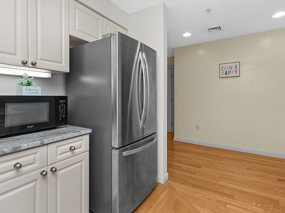 5th image of 501 Commerce Dr Unit 3119