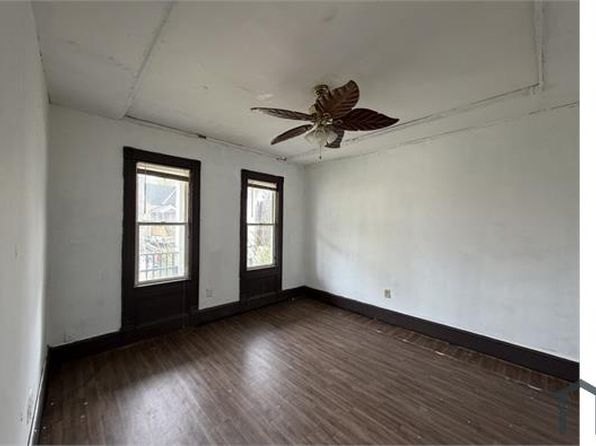 5011 Hamm Ave
