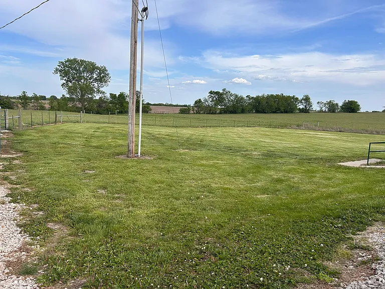 593 N 220th Rd — Photo 5
