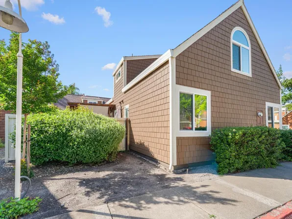 2706 Lakeview Drive, Santa Rosa, CA 95405