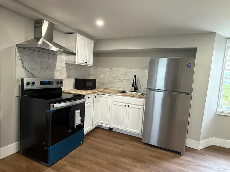 23 Benson St #1 — Photo 4