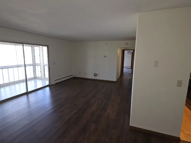 6305 York Ave S #301 — Photo 2