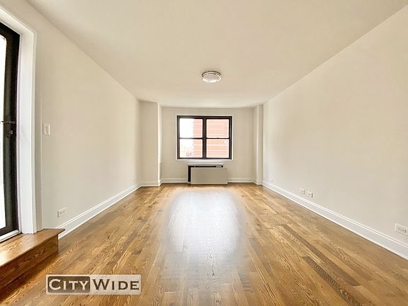 4th image of 96 5th Ave APT 18J