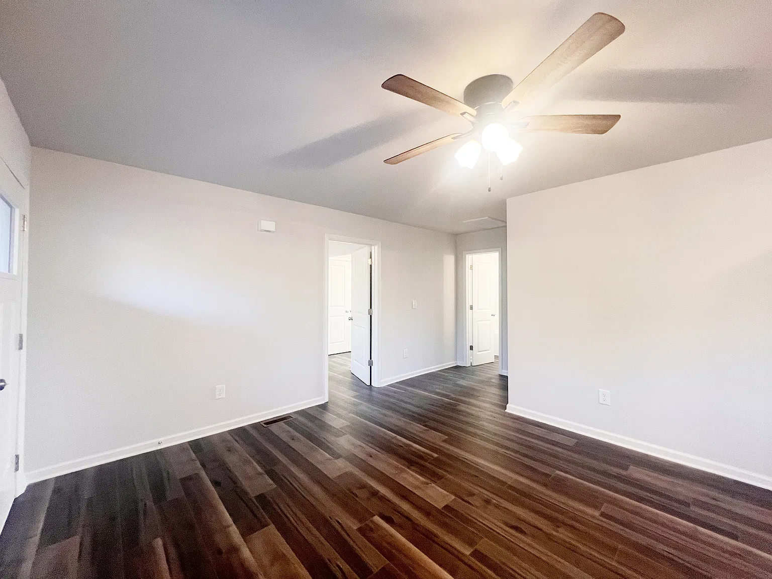 2 bed, 1020 sqft, $1,550 — Photo 4