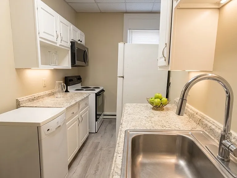 1101 W Turner St #I — Photo 2