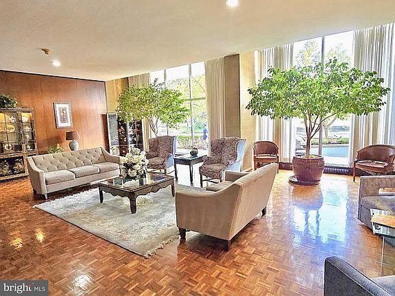 4th image of 1401 Pennsylvania Ave APT 611