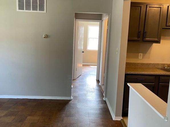 1504 Upshire Rd APT 1E