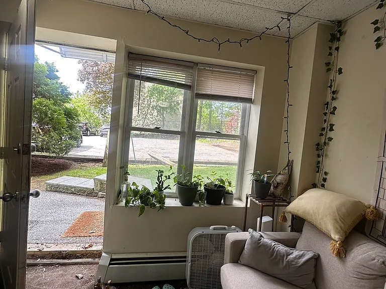 324 Main St #13 — Photo 14