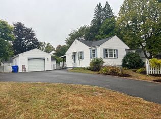 65 Cherokee Dr, Springfield, MA 01109