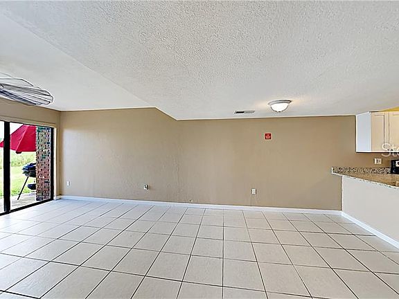 3rd image of 1836 N Crystal Lake Dr APT 36