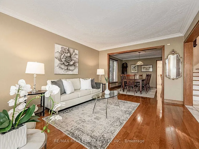 28 Walnut Dr — Photo 16