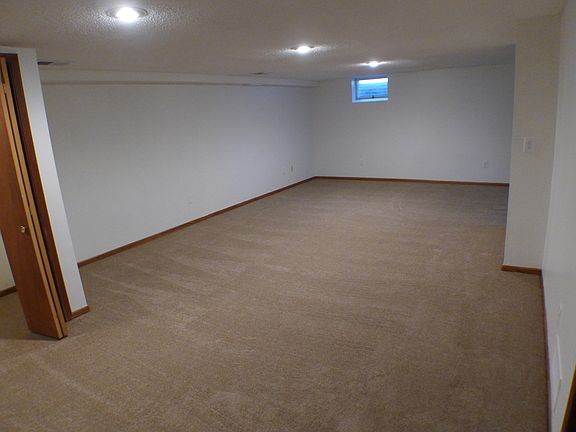 Beautiful Bsmt New Carpet