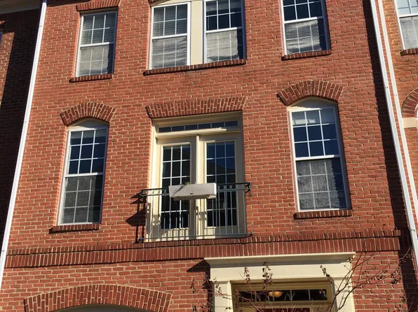 2849 Laura Gae Cir, Vienna, VA 22180