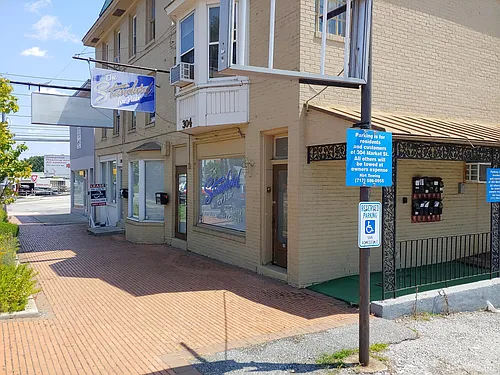 304 Market St Photo 1