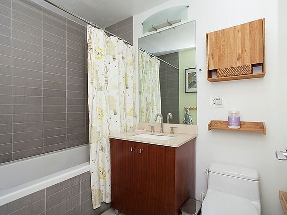5th image of 1103 Cortelyou Rd #2A