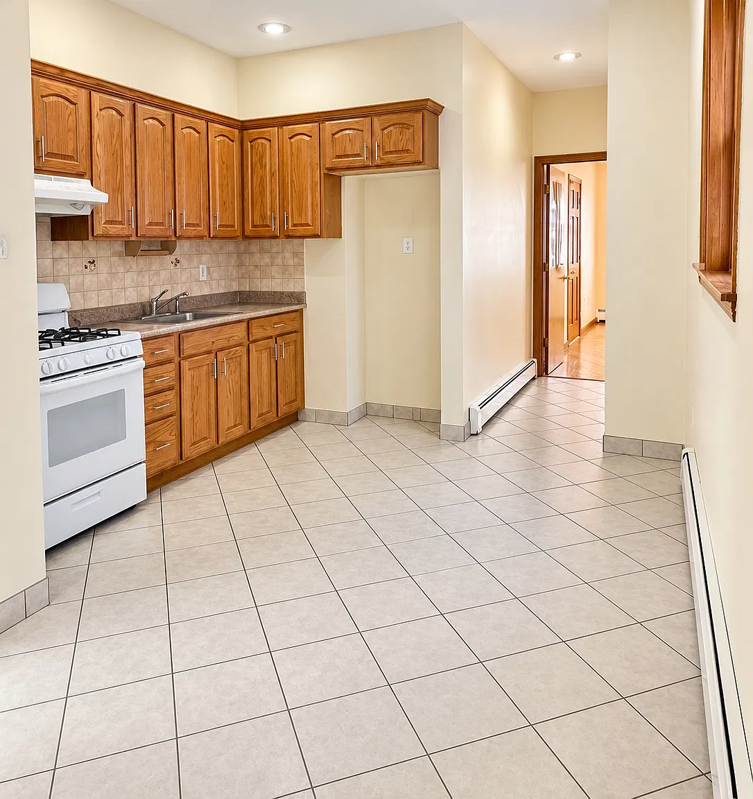 58 Pulaski Street / 13 Heller Parkway LLC - 2nd Floor Right — Photo 1