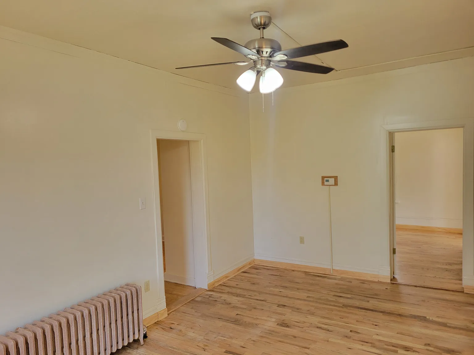 4 bed, 1200 sqft, $965 — Photo 3