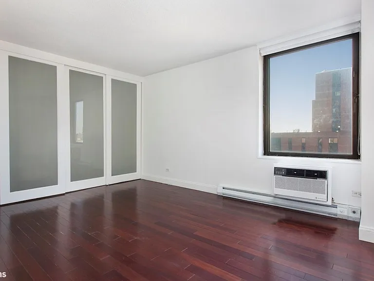 1623 3rd Ave #30J — Photo 4