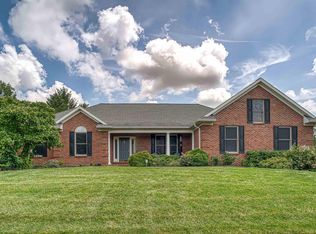 3200 Oak Ridge Ct, Newburgh, IN 47630