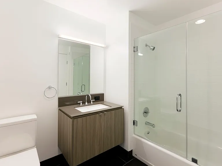 45 Bartlett St #801 — Photo 2