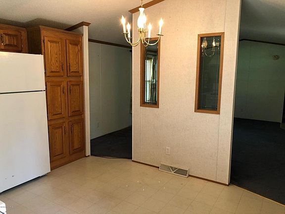 5th image of 8694 W Canyon Dr