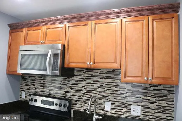 8526 Engleside St — Photo 11