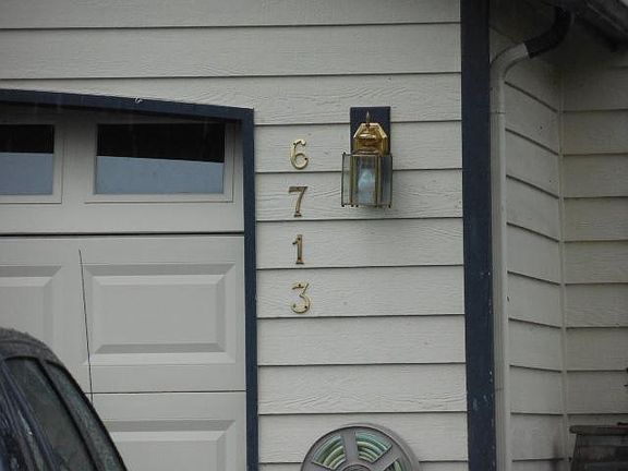 3rd image of 6713 50th Pl NE