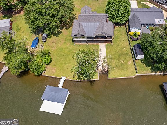 4th image of 210 Roberts Point Rd