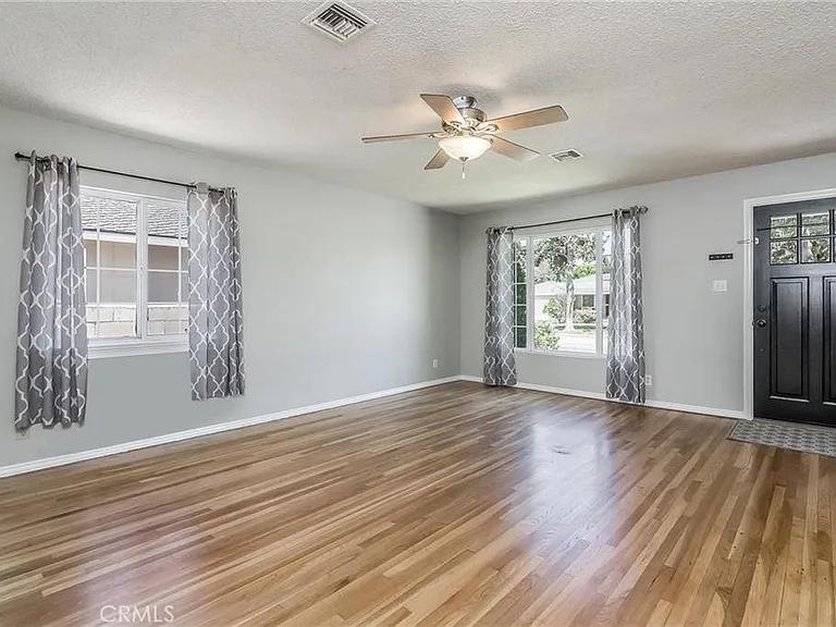 1210 E Oakmont Ave — Photo 4