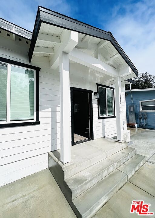 1st image of 1127 N Sierra Bonita Ave #1/2
