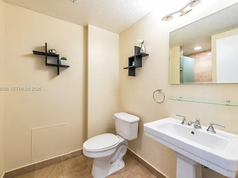 1500 Ocean Dr #609 — Photo 12